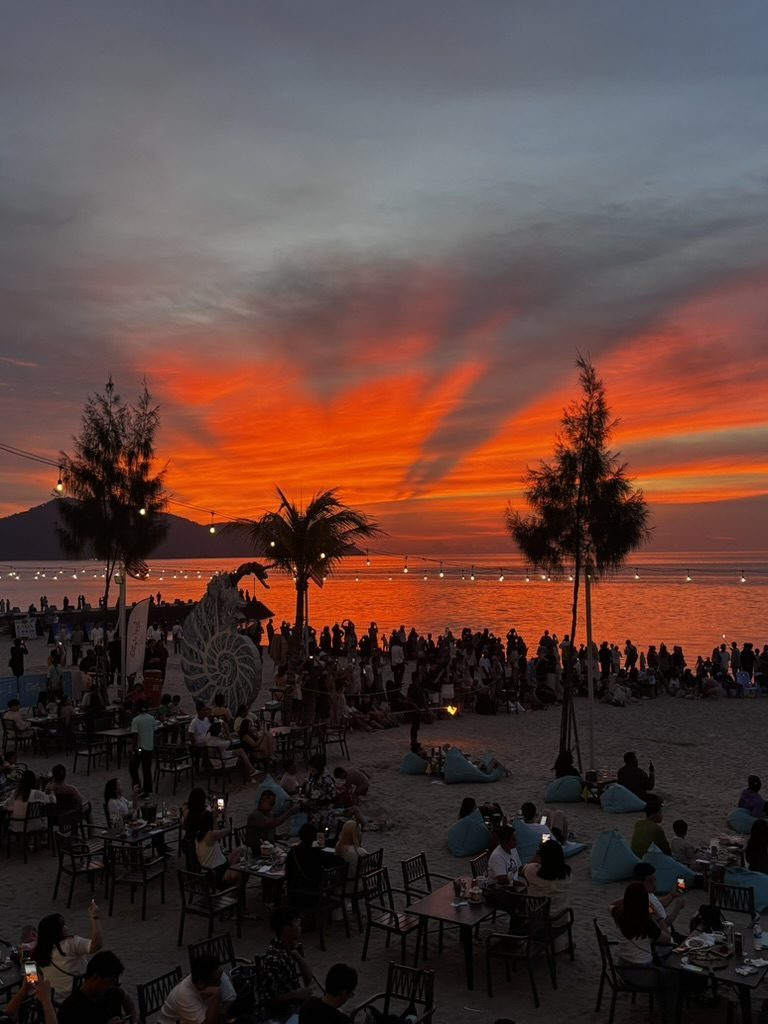 Batu Ferringhi, Malaysia — Magic Sunset During Fireworks